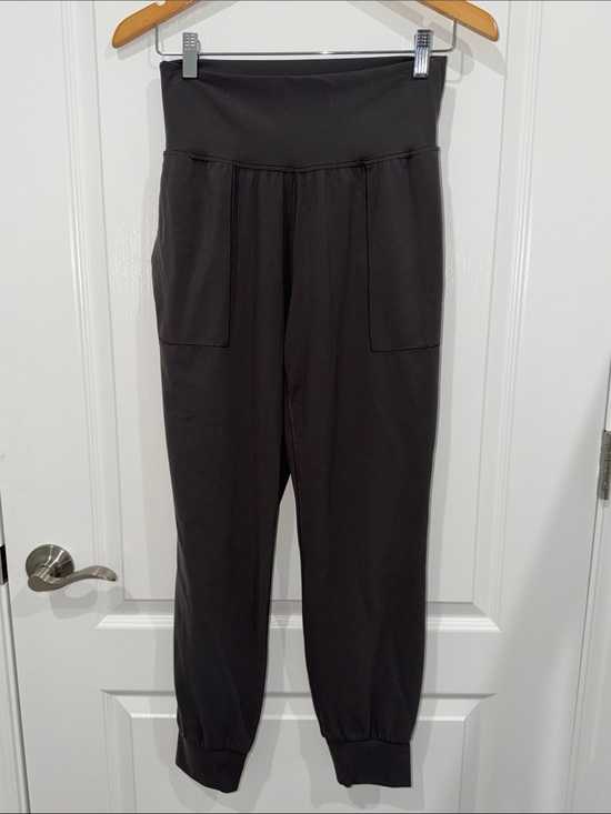 Athleta Pants - Athleta Salutation Jogger pants solid dark gray color size small performance